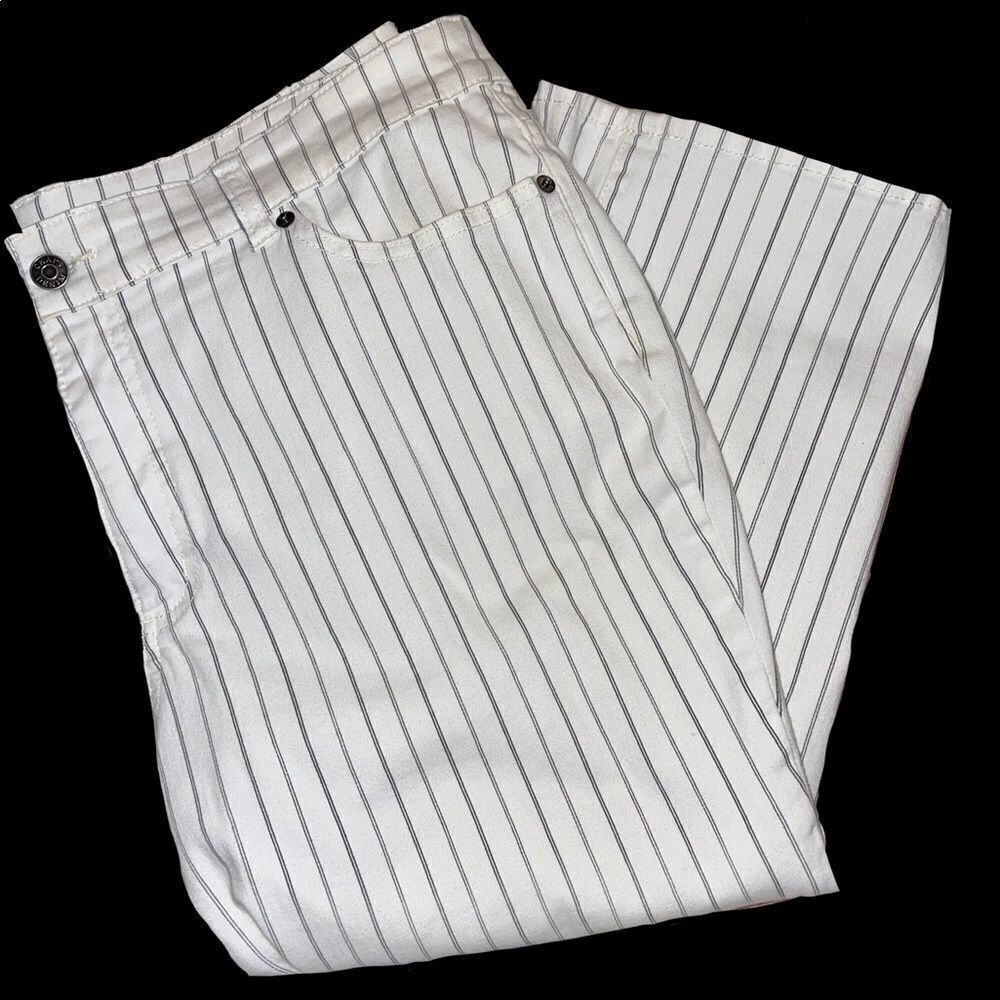 CHAPS Wide-Leg Capris 